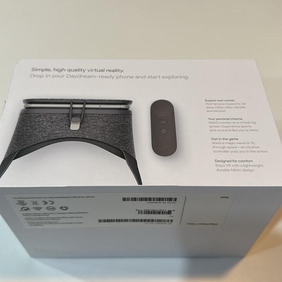 Fire Sale! 🔥 Google Daydream View VR Headset - Picture 2 of 10
